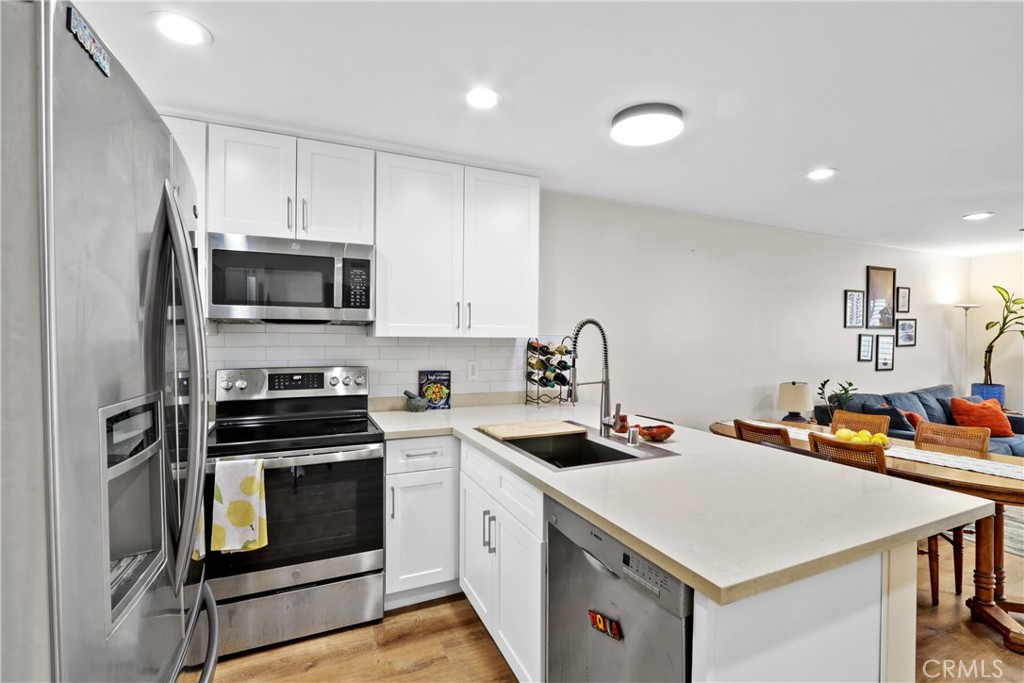 2332 E 17th Street 103