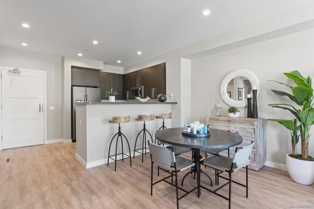 355 N Cleveland Street 405