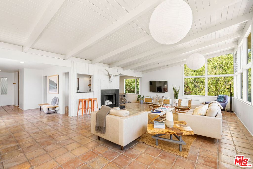 19783 Valley View Drive
