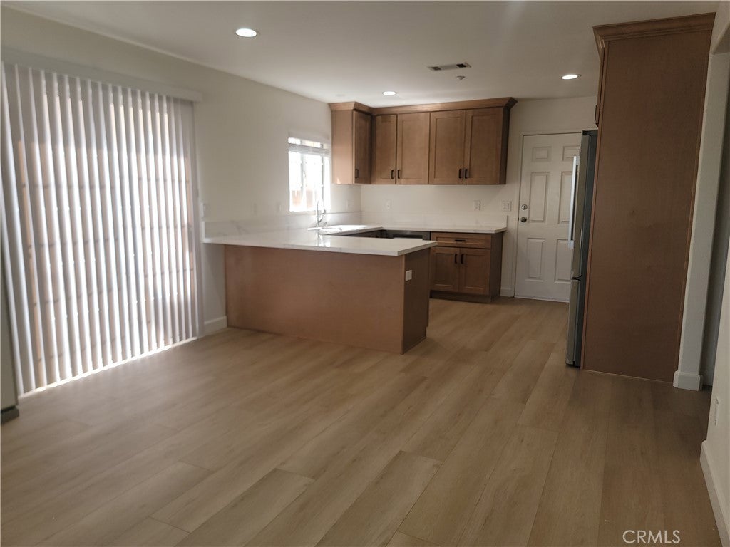 15919 Halldale