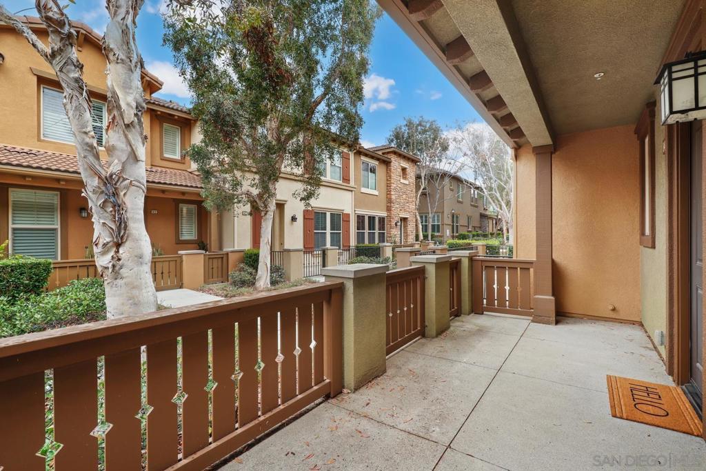 10653 Golden Willow 140