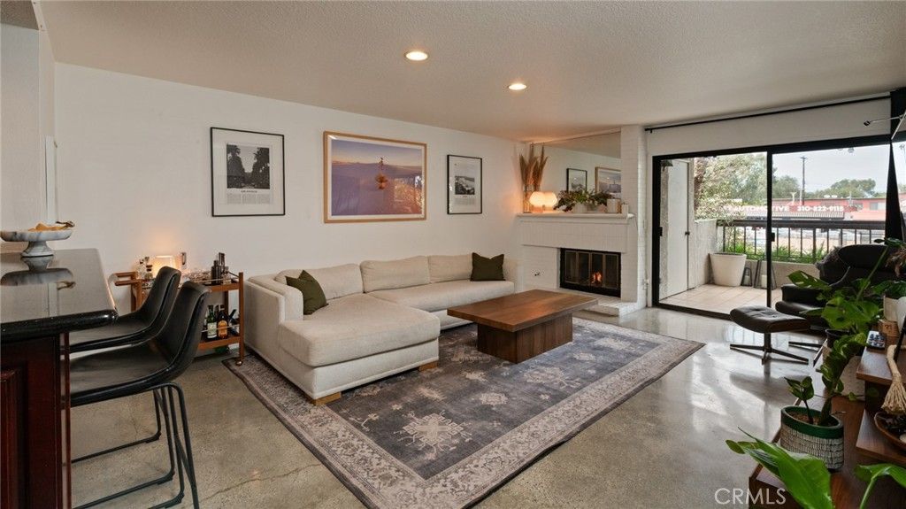 Photo of 8512 Tuscany #222, Playa Del Rey, CA 90293 (MLS # SR25272874)