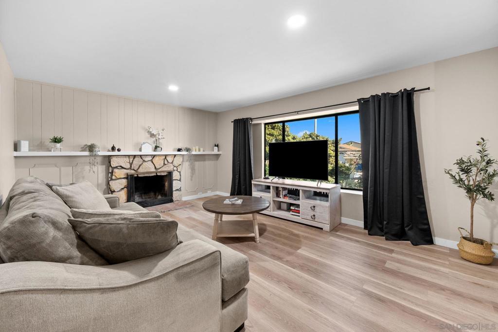 10124 Three Oaks Way