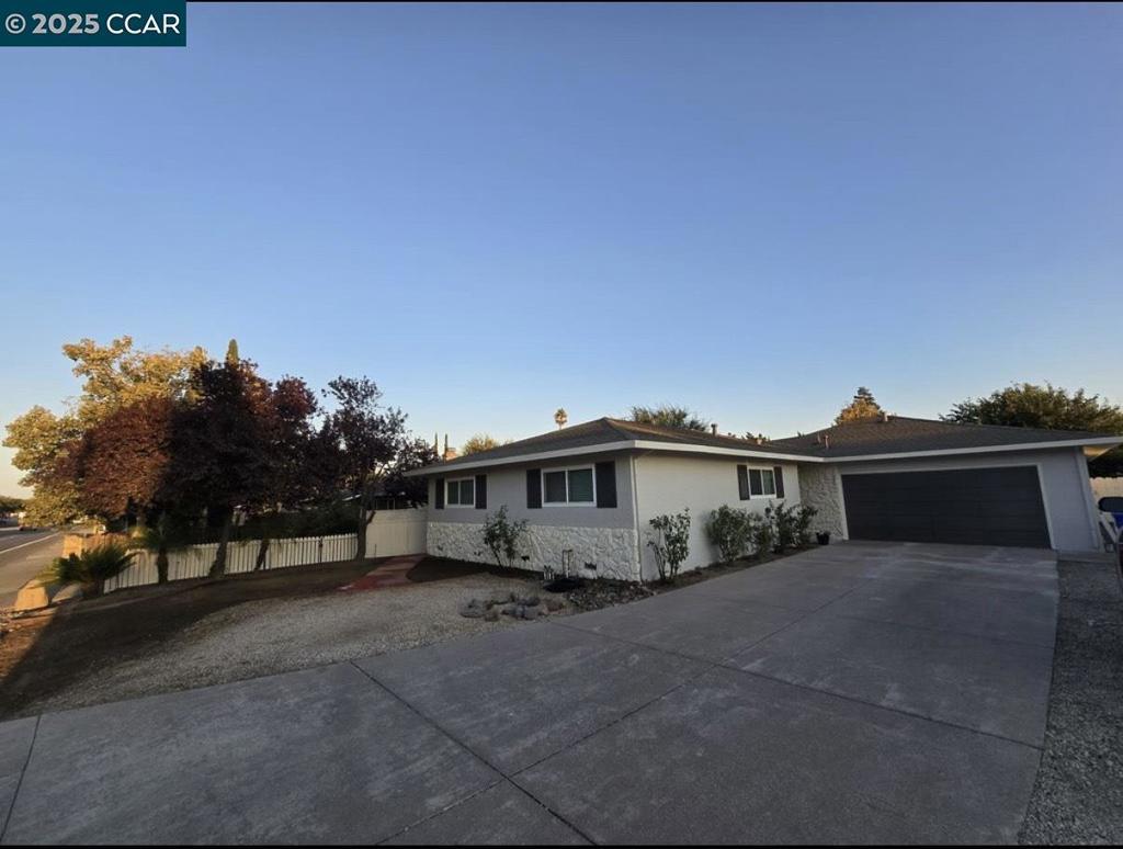 BRENTWOOD - Residential