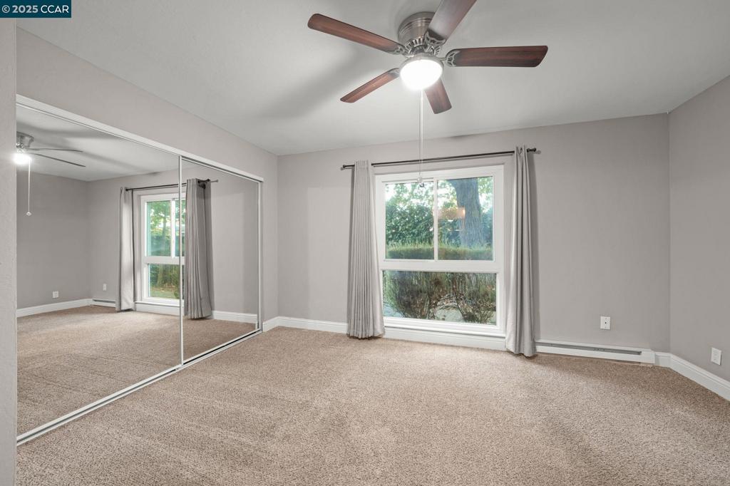 OAK CREEK - Residential
