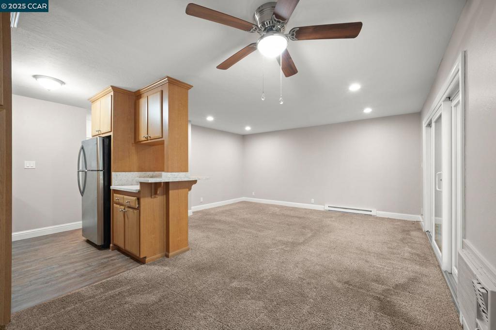 OAK CREEK - Residential