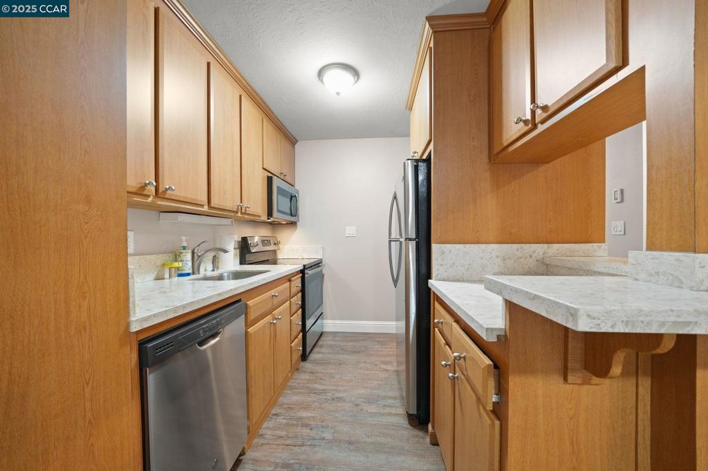 OAK CREEK - Residential