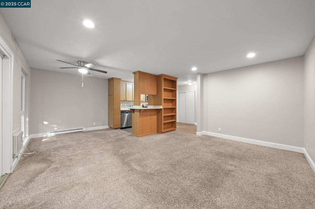 OAK CREEK - Residential