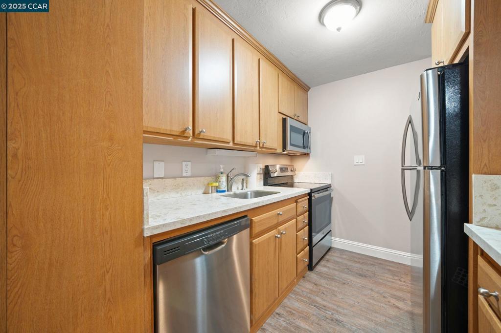 OAK CREEK - Residential