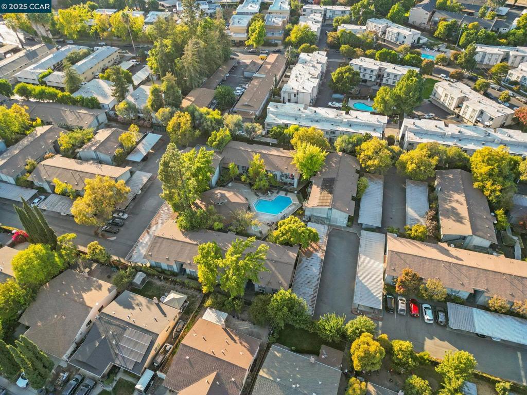 OAK CREEK - Residential