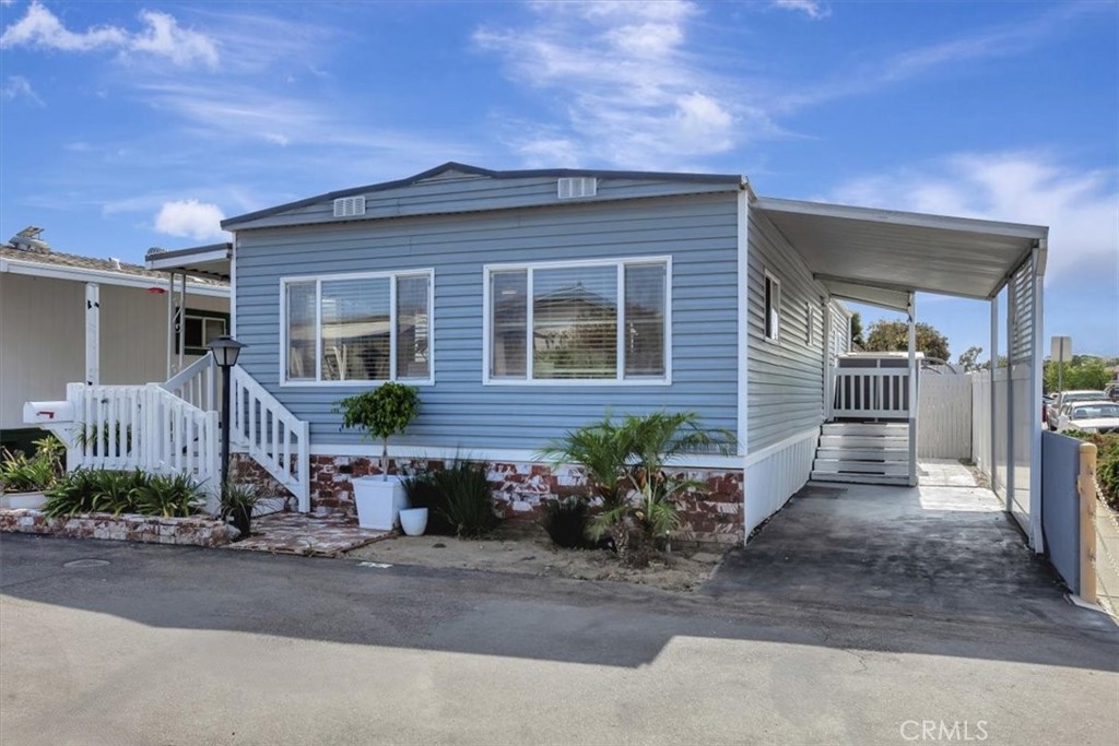 903 W 17th Street 87