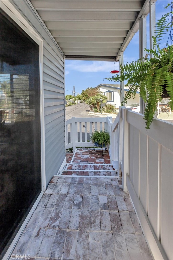 903 W 17th Street 87