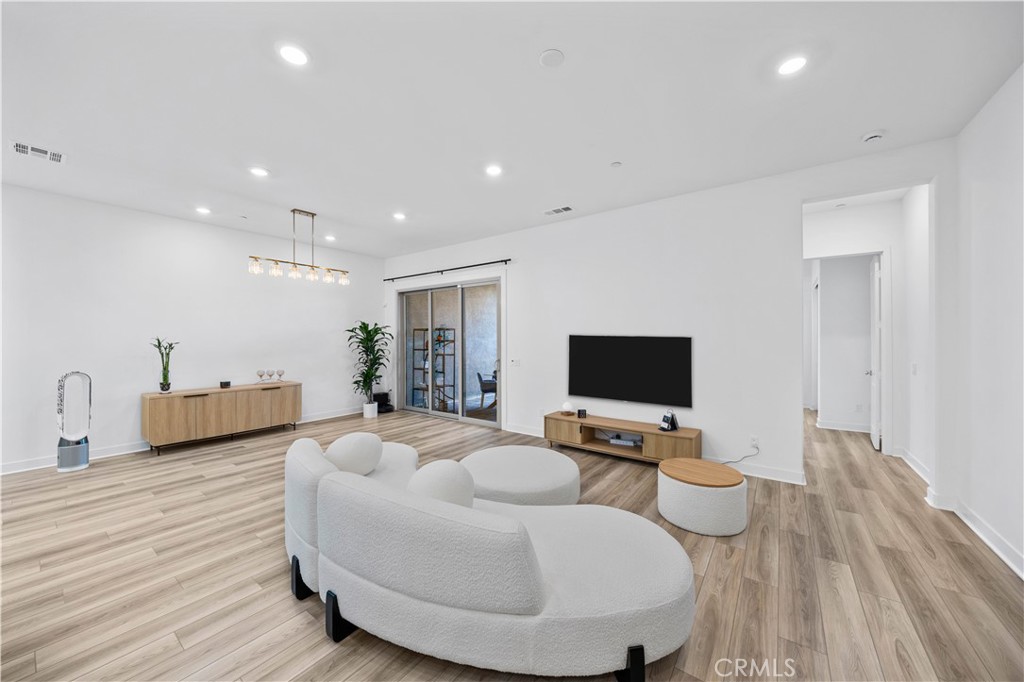 378 Mullberry Place