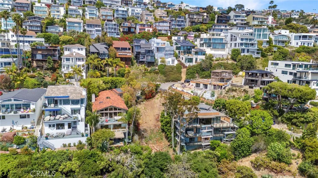 Laguna Beach, California 92651, United States, 4 Bedrooms Bedrooms, ,4 BathroomsBathrooms,Residential,Active,109598