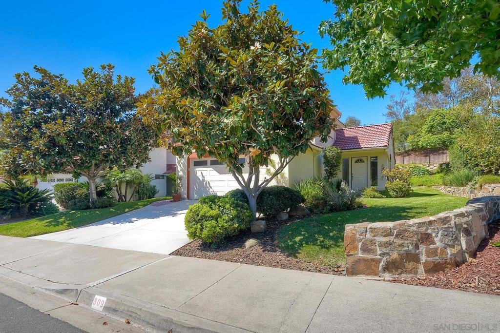 809 Applewilde Dr