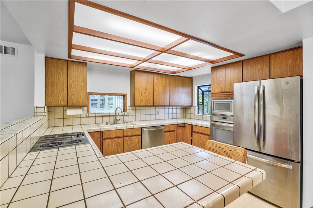 247 Barranca Drive