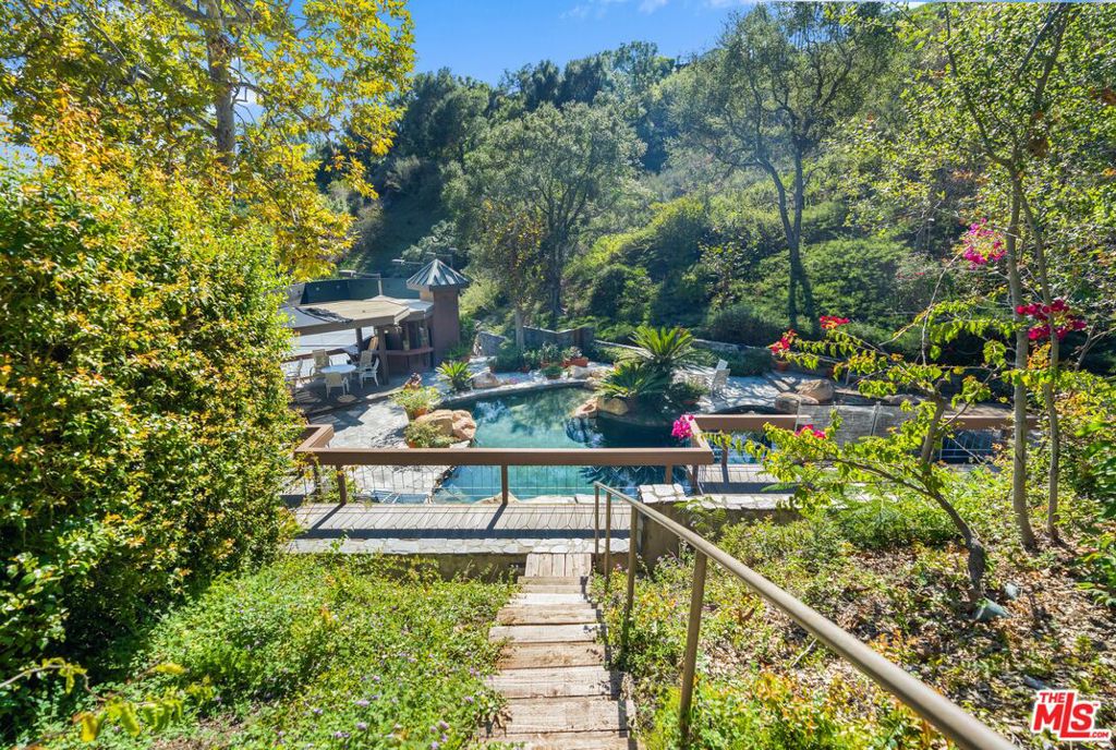 1119 Moraga Dr