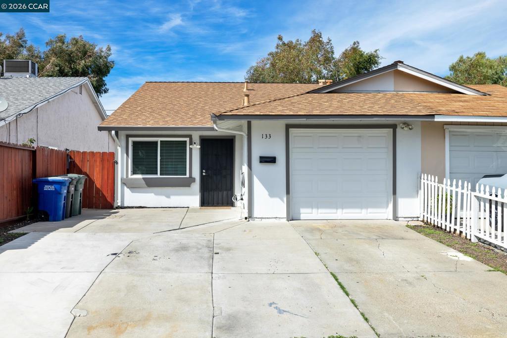 133 E Trident