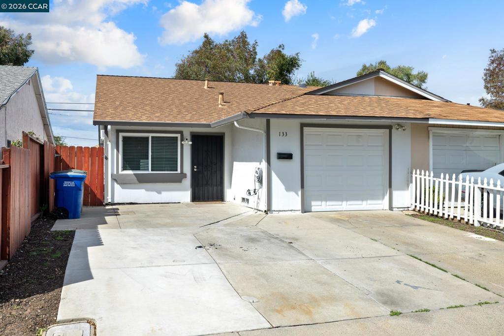 133 E Trident
