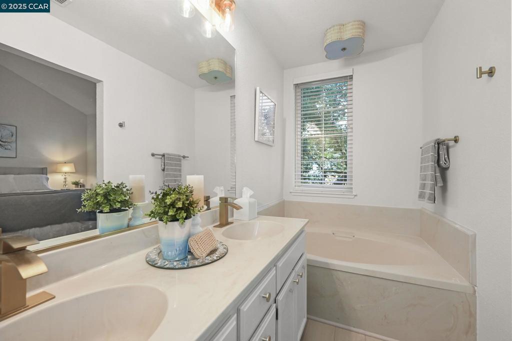DANVILLE OAKS - Residential