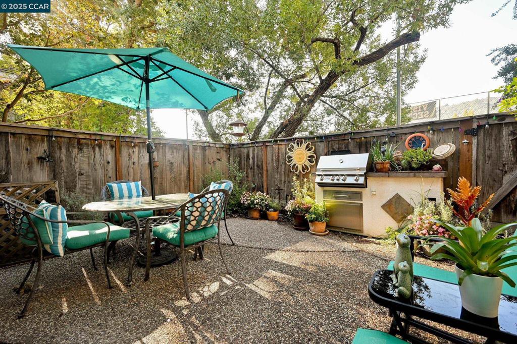 DANVILLE OAKS - Residential