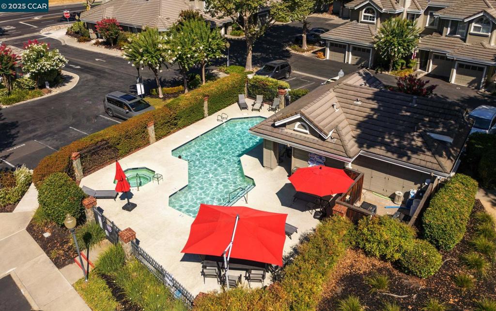 DANVILLE OAKS - Residential