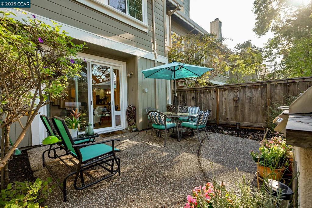 DANVILLE OAKS - Residential