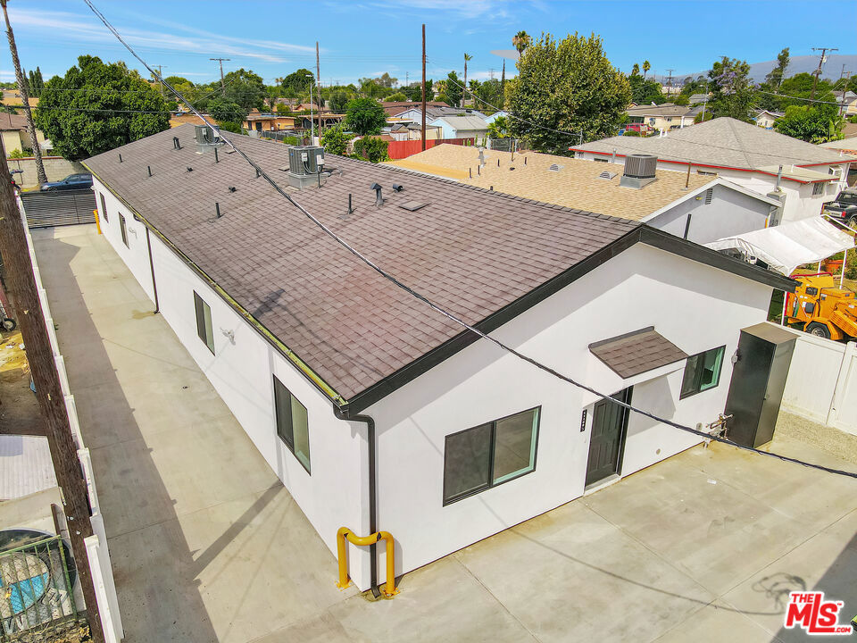 11108 Norris Avenue