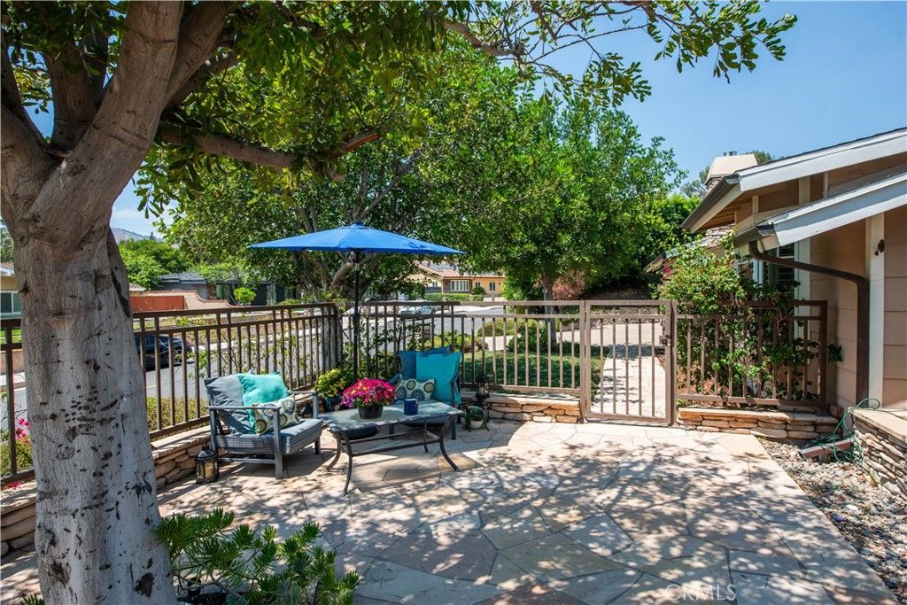Photo of 16426 Knollwood Drive, Granada Hills, CA 91344 (MLS # SR25170945)