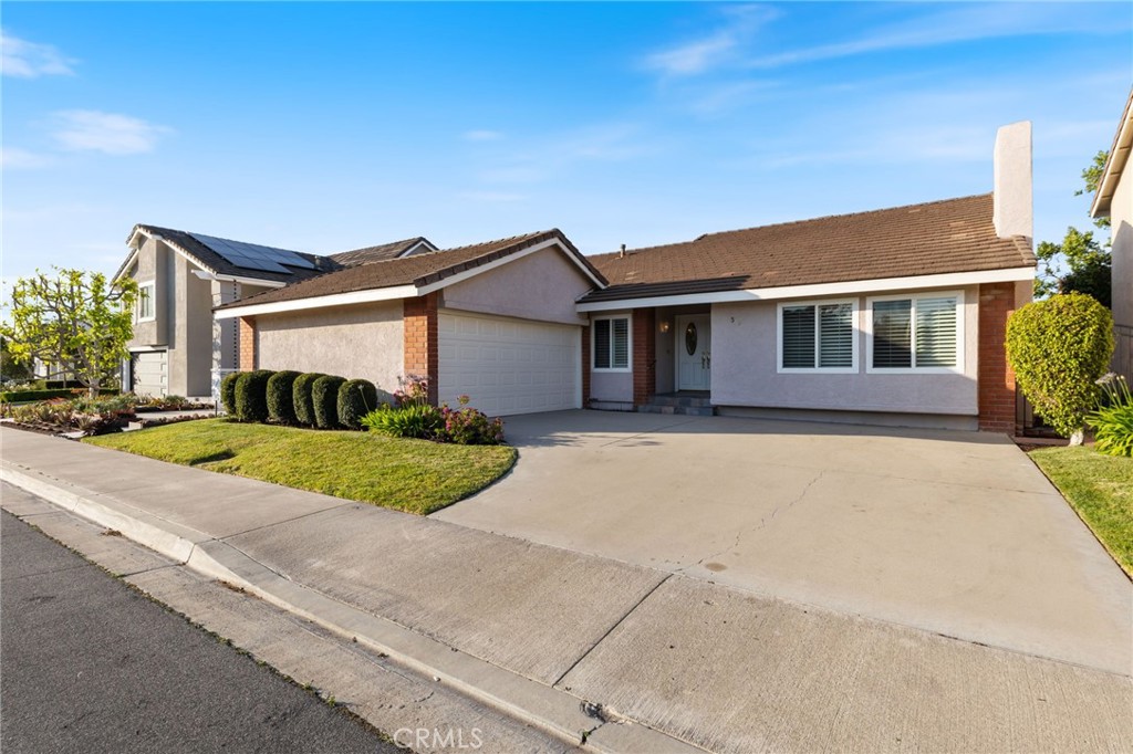 38 Deerwood E