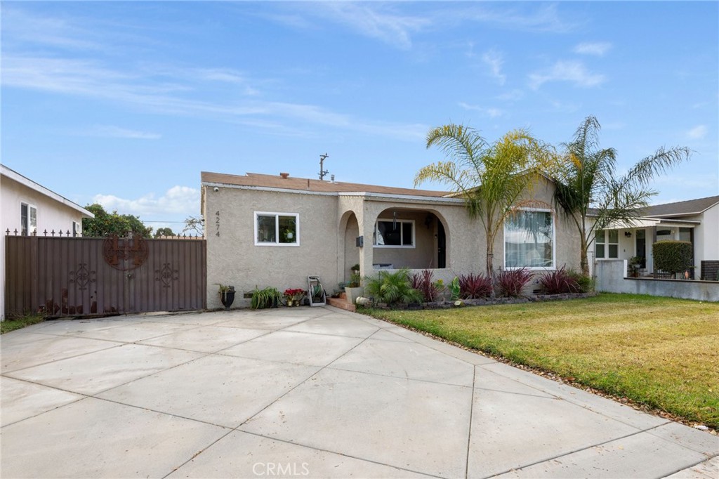 4274 Walnut Avenue