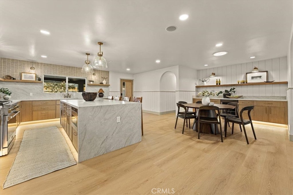 Properties 4 9532 Bird Avenue
