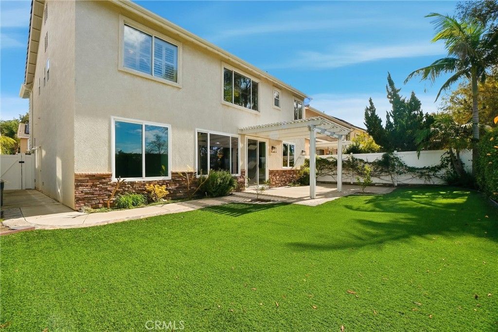 Photo of 35 Sunny Slope, Rancho Santa Margarita, CA 92688 (MLS # OC26001666)
