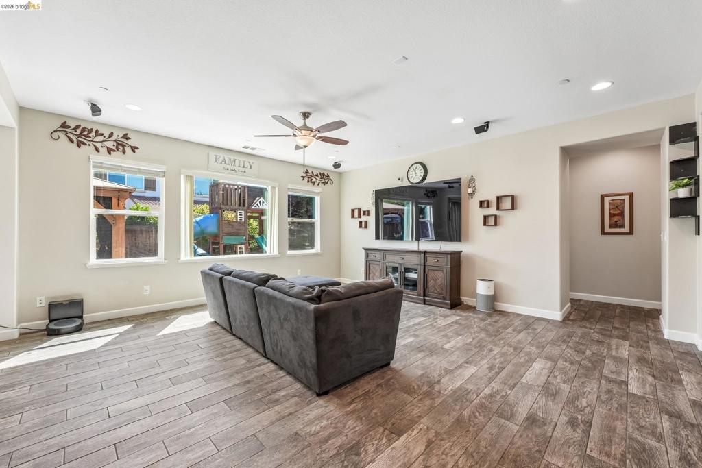 1352 Bellerose Ct
