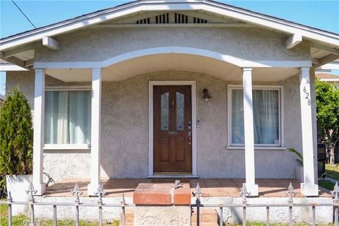 Photo of 628 W 22nd St, San Pedro, CA 90731 (MLS # SB26052642)