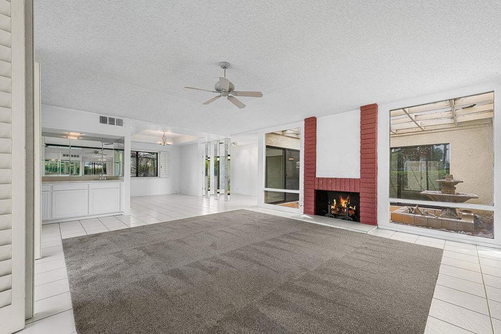 2490 Oakcrest Drive