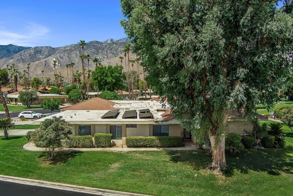 2490 Oakcrest Drive