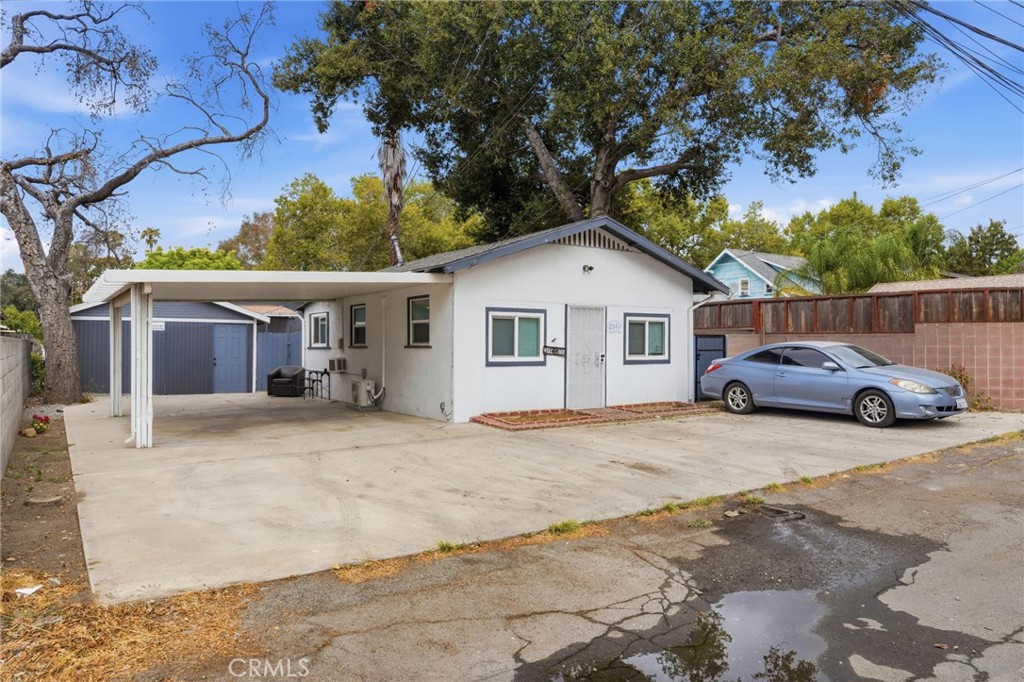 234 N Laurel Avenue