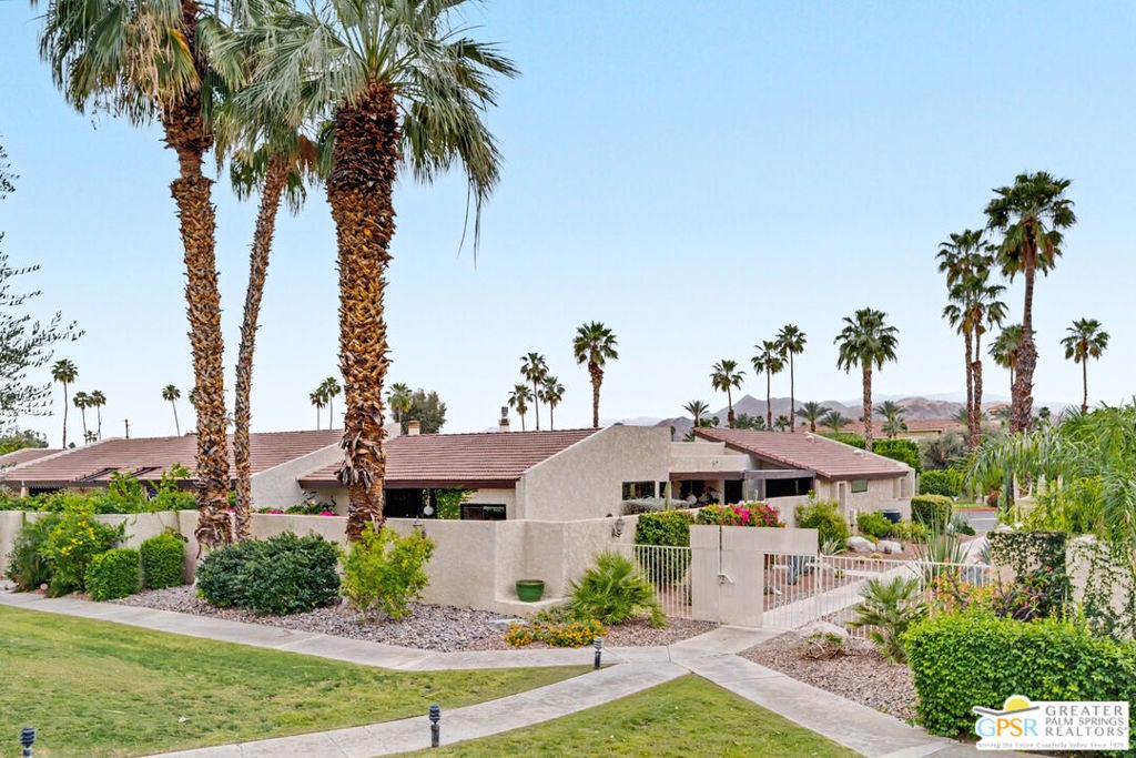 1310 E Andreas Road