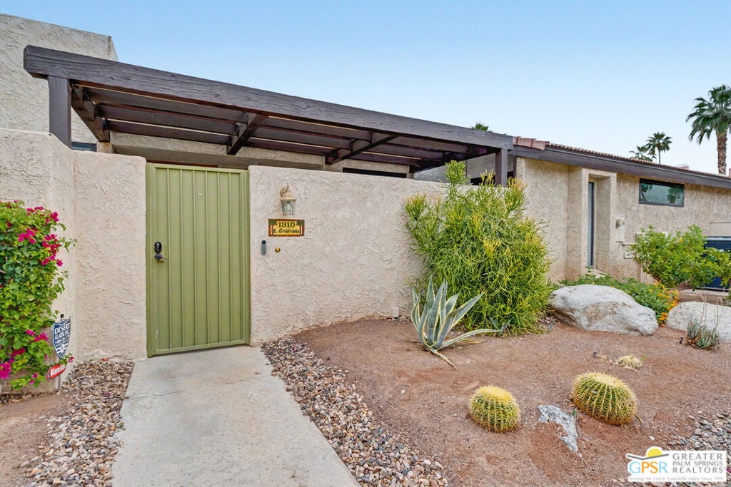 1310 E Andreas Road