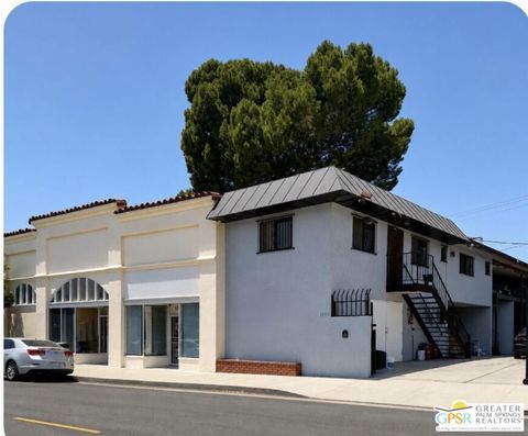 Photo of 1273 S Cochran Avenue, Los Angeles, CA 90019 (MLS # 26844715PS)