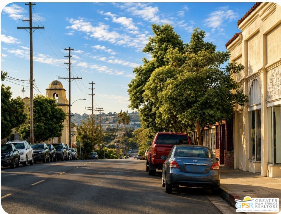 1273 S Cochran Avenue