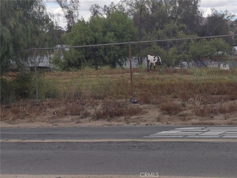 Photo of 5 Holland Rd, Menifee, CA 92584 (MLS # SW26098184)