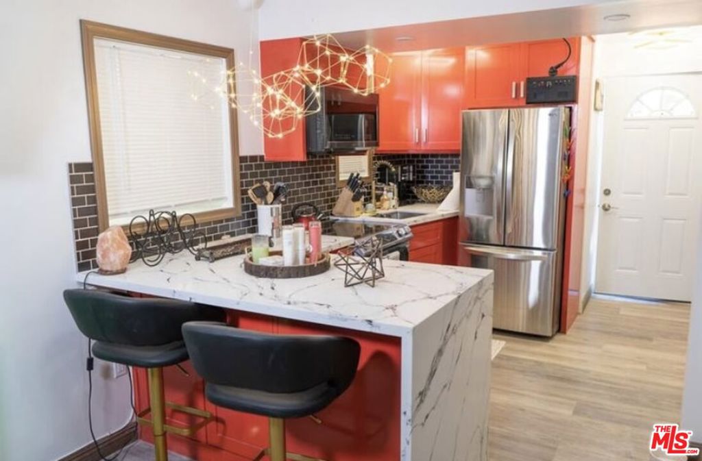 Properties 1 346 Laveta Terrace