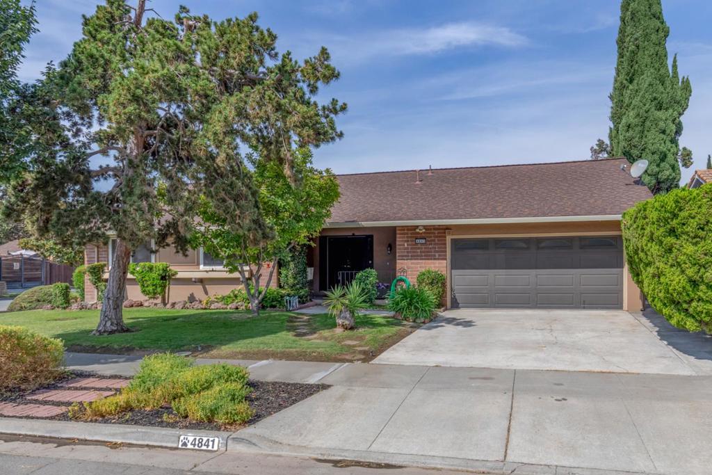 4841 Rue Orleans Court
