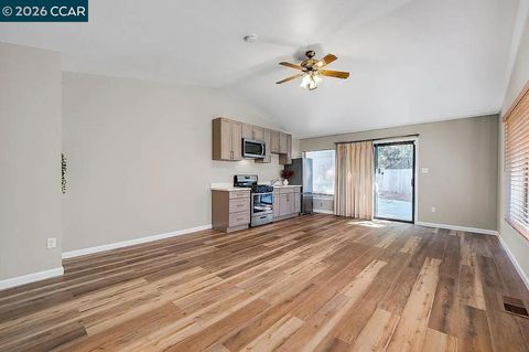 Photo of 3592 Hillcrest Rd Rd, El Sobrante, CA 94803 (MLS # 41132551)
