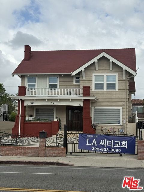 Photo of 731 Crenshaw Boulevard, Los Angeles, CA 90005 (MLS # 26840497)