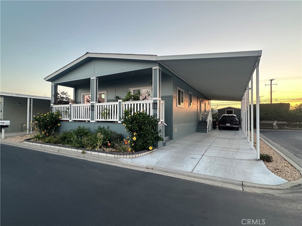 15300 magnolia Street 73