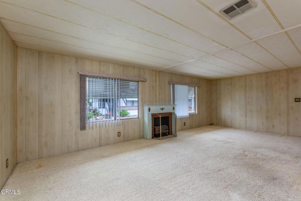 250 E Telegraph Road 77