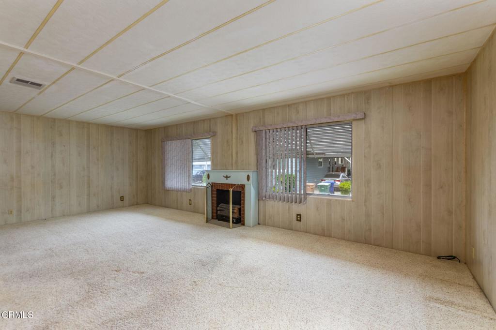 250 E Telegraph Road 77